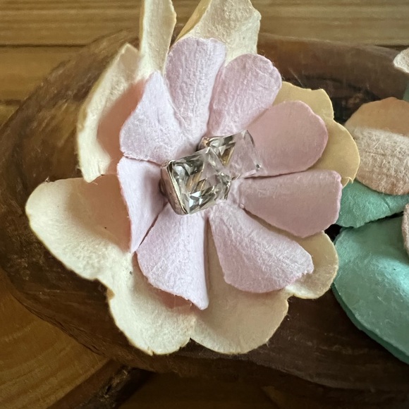 Earrings. Crystal. Silver. Gorgeous - Picture 3 of 3